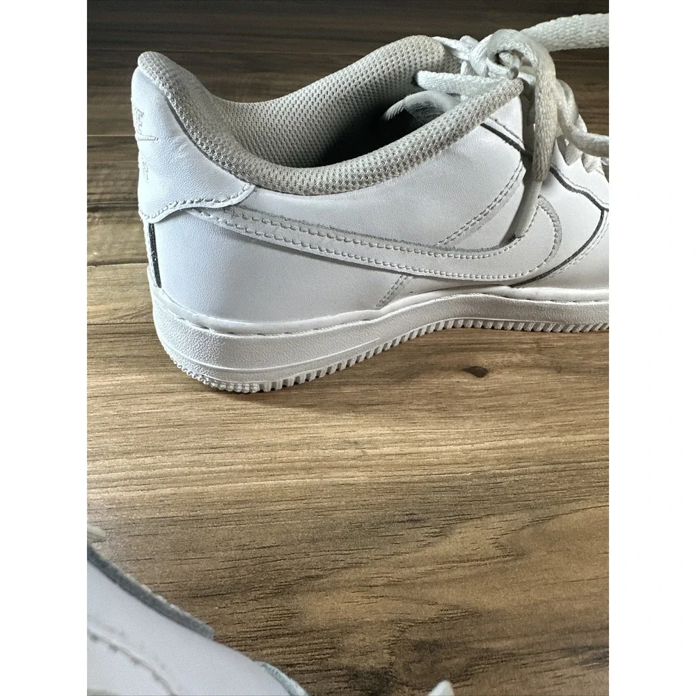 Nike this shoes